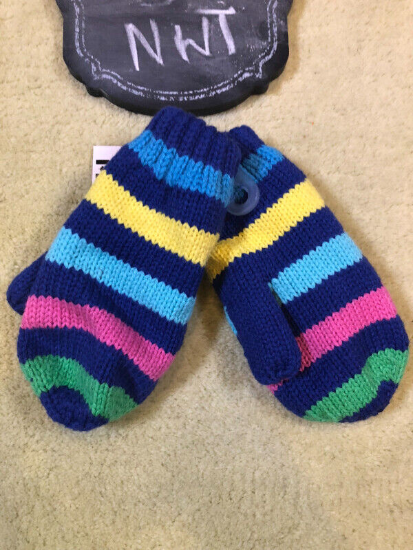 Brand NEW Girls BLUE Muticolored Striped Mittens - NWT - 3/4 in Clothing - 4T in Calgary - Image 4
