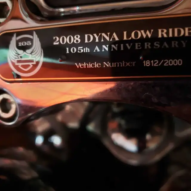 2008 DYNA LOW GLIDE  HARLEY DAVIDSON  105th  ANNIVERSARY in Street, Cruisers & Choppers in Red Deer - Image 6