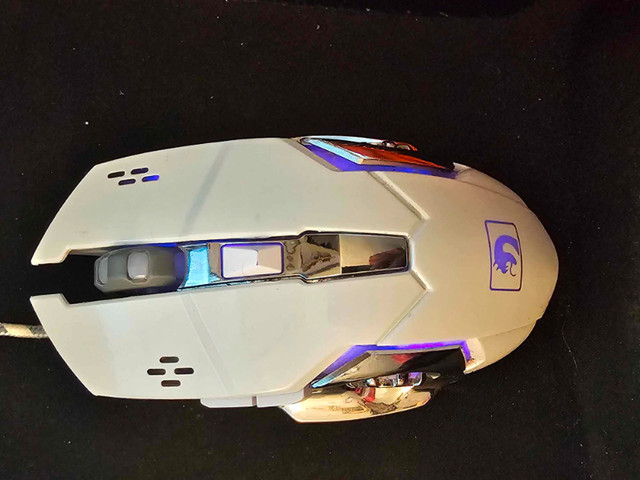 WHITE RED DRAGON COLOR CHANGING GAMING MOUSE (WIRED) in Mice, Keyboards & Webcams in Edmonton