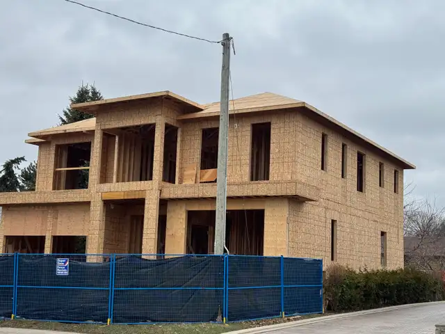 framing crew / demolition 552489597230786563
