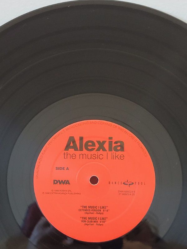 1998 ALEXIA, THE MUSIC I LIKE 12" E.P.!!! in Arts & Collectibles in City of Toronto - Image 3