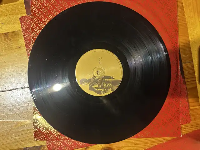 Micheal Jackson history book/records (collectors, rare find) in Arts & Collectibles in City of Halifax - Image 5