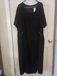 WOMAN'S BLACK DRESS SIZE 24 - LONG FORMAL