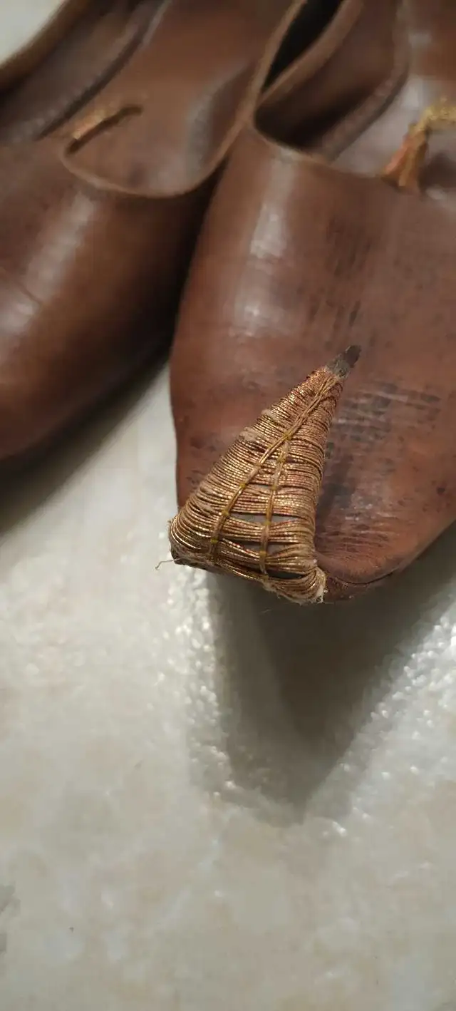 Mughlai shoes hand made leather size 8-9 in Men's in City of Toronto - Image 3