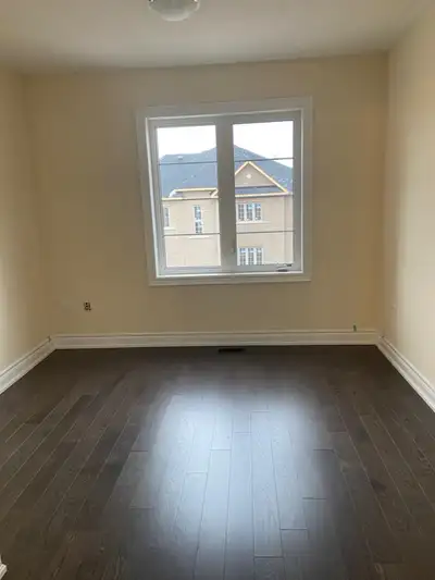 room for rent female olny