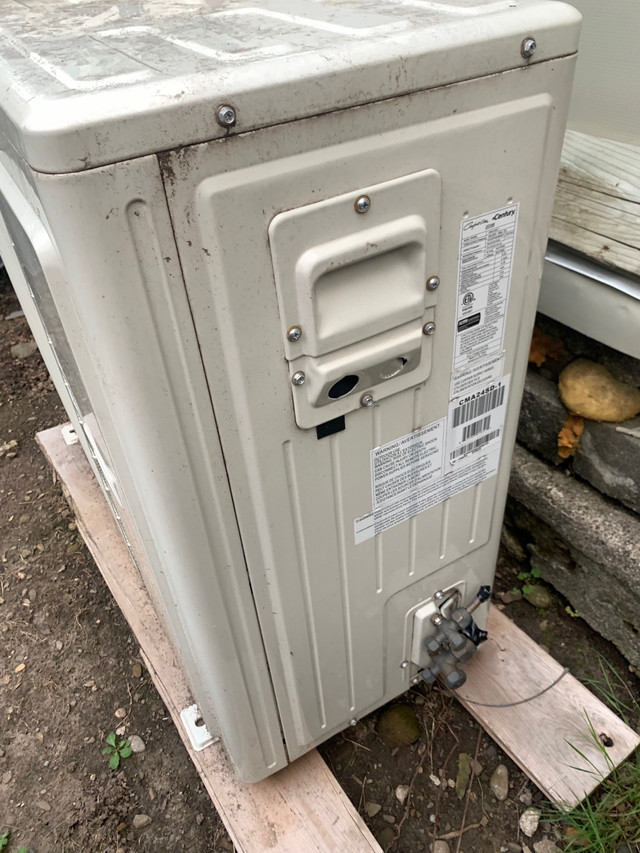 Air conditioning unit  in Other in Oakville / Halton Region - Image 3