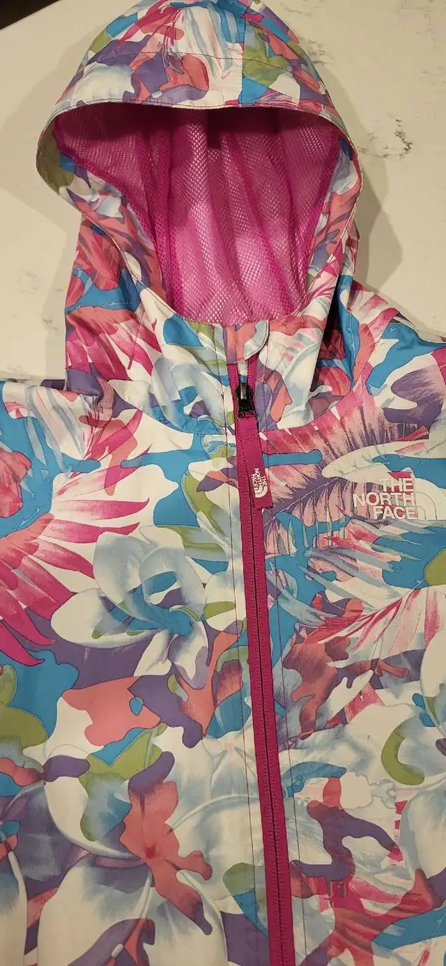 North Face waterproof jacket 10/12 in Kids & Youth in Calgary - Image 3