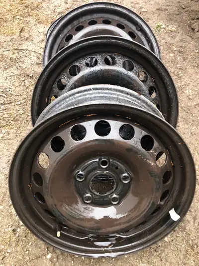 4 15inch Volkswagen rims $25 dollars takes all 4 see my other adds.