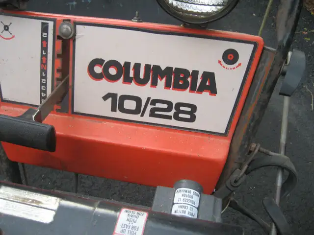 Souffleuse Columbia 10HP / 28 pouces in Lawnmowers & Leaf Blowers in Saint-Jean-sur-Richelieu - Image 5