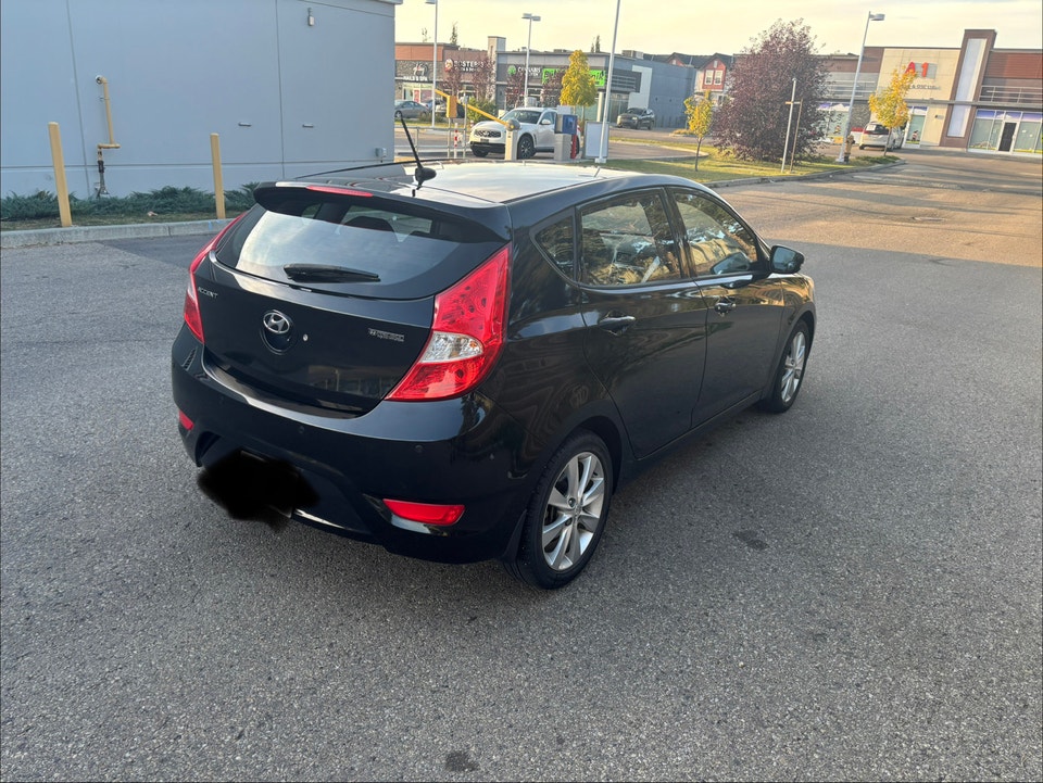 Hyundai Accent 2013 photo 3