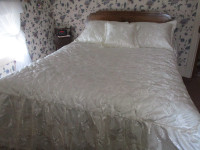 Beautiful Double Size White Bedspread Set with Fringe Edging