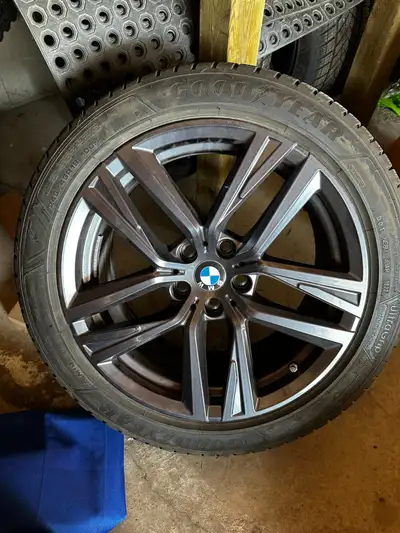 I have for sale a full set of OEM BMW Winter Tires and Rims. They came off a 2025 M440i. They measur...