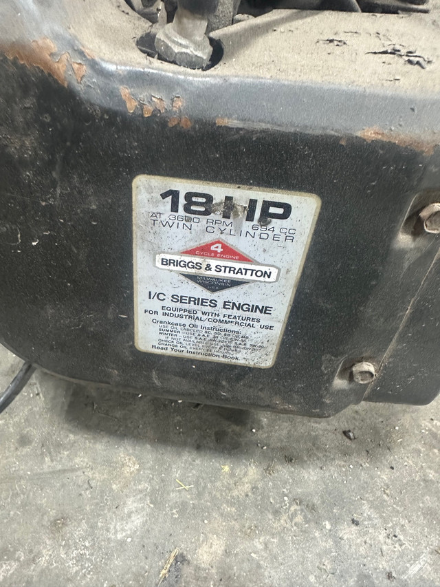 18hp Briggs&stratton motor  in Other in Stratford - Image 2