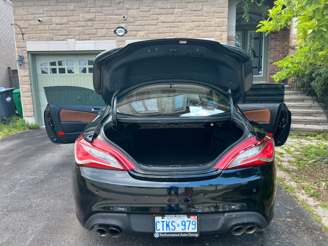 2016 Hyundai Genesis Coupe 3.8L V6 in Cars & Trucks in Mississauga / Peel Region - Image 3