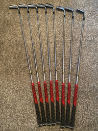 Titleist 695 MB RH Forged 3-PW Irons S300 Shafts
