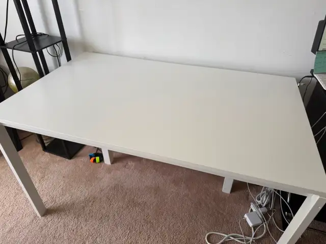 White like new dining table in Dining Tables & Sets in Mississauga / Peel Region - Image 2