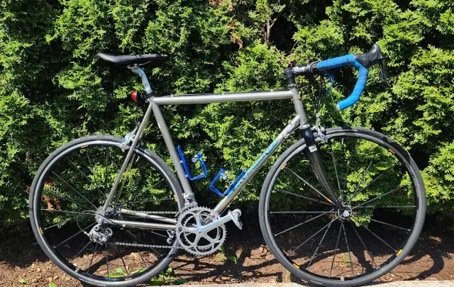 TITANIUM & CARBON ROAD BIKE62864364540547128