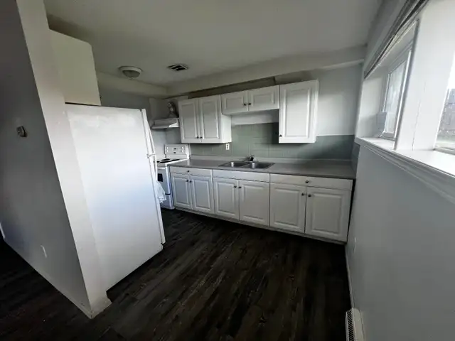 One bedroom apartment in Long Term Rentals in Burns Lake - Image 5