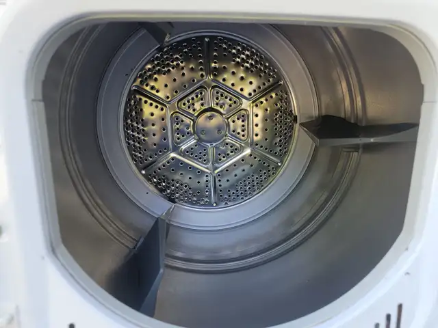 LIKE NEW 24 inch w washer electric dryer set  in Washers & Dryers in Oakville / Halton Region - Image 4