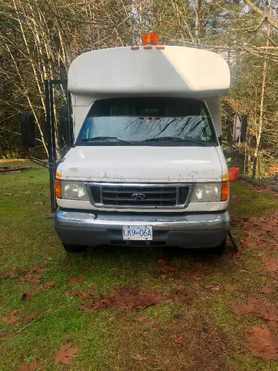 2006 E-450