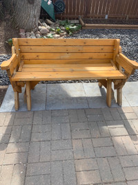 Bench that turns into a table ! 