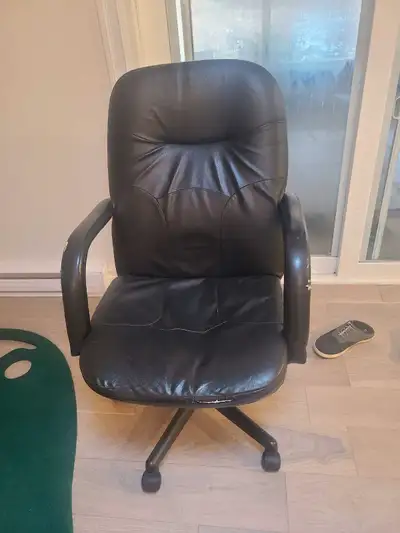 Office chair Shows signs of wear shown in pictures, still decent shape.