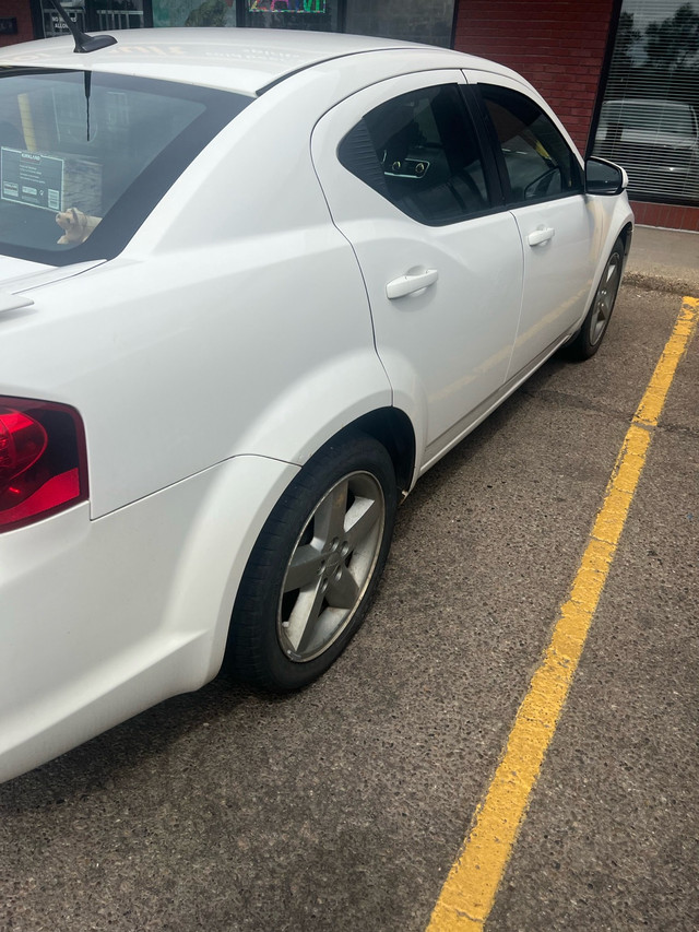 2011 Dodge Avenger in Cars & Trucks in Edmonton - Image 3