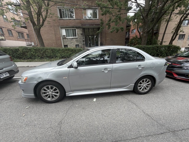 2011 Mitsubishi lancer 4DR SEDAN — photo 5