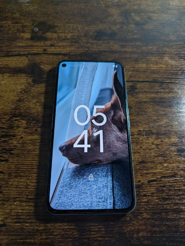 Google Pixel 5 Cellphone in brand new condition for sale! in Cell Phones in Moose Jaw