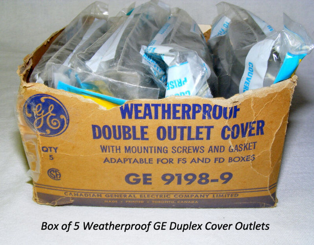4 GE weatherproof duplex electrical outlet cover, plastic, new in Electrical in City of Toronto