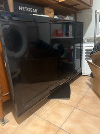 Samsung flat screen 52 inch tv PRICED TO SELL QUICK 