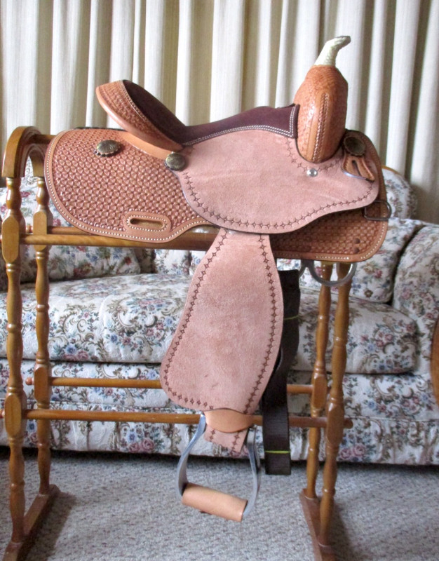 NEW 13” Youth Roughout Saddle in Equestrian & Livestock Accessories in Dawson Creek - Image 2