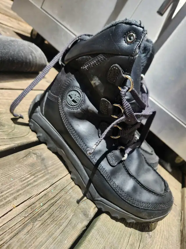 timberland boots size 10 in Men's Shoes in Markham / York Region - Image 2