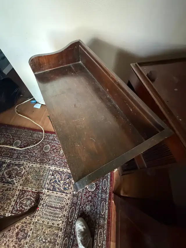 Wooden bookcase in Bookcases & Shelving Units in Oshawa / Durham Region - Image 3