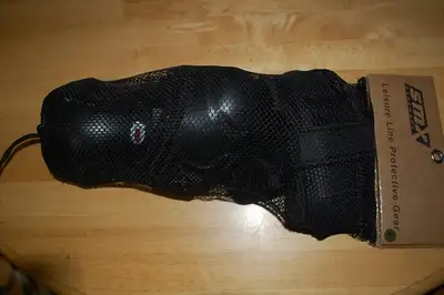 roller blade safety pads, View more
