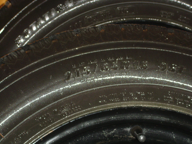 Pneus d'hiver Good Year P215/65 R16 Winter Tires dans Pneus et jantes  à Longueuil/Rive Sud - Image 3