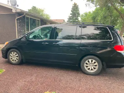 This van was well maintained and rides beautifully. Everything is in good working condition. The van...