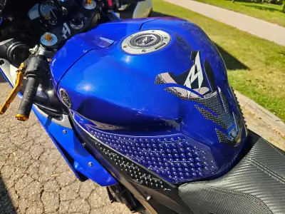 Dual Yoshimura exhaust with titanium headers Power Commander with Crossplane custom tuned ECU Lithiu...