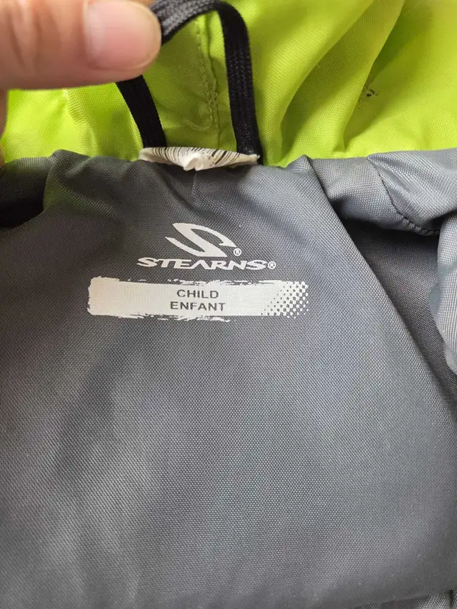 Like New Stearns Infant Life Jacket $25 in Bathing & Changing in Edmonton - Image 4