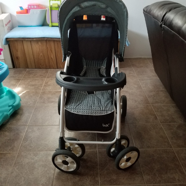 Poussette Lux in Strollers, Carriers & Car Seats in Longueuil / South Shore
