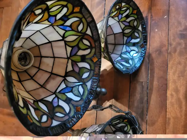 Lampe suspendue style Tiffany in Indoor Lighting & Fans in City of Montréal - Image 4
