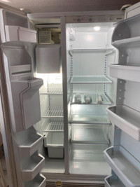 KENMORE FRIDGE /FREEZER WITH FILTERED  WATER AND ICE MAKER