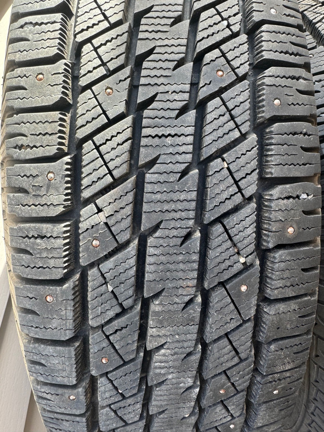 265/70r17 studded winters - 5000kms  in Tires & Rims in Whitehorse - Image 3