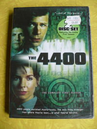 2 DVD NEW - THE 4400 THE COMPLETE FIRST SEASON ( VINTAGE 2004 )