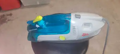 Dirt Devil spot carpet cleaner Works great like new Call or text Don 204.930.0364