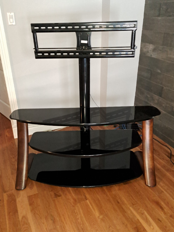 TV Stand - $50.00 in TV Tables & Entertainment Units in Oshawa / Durham Region - Image 4