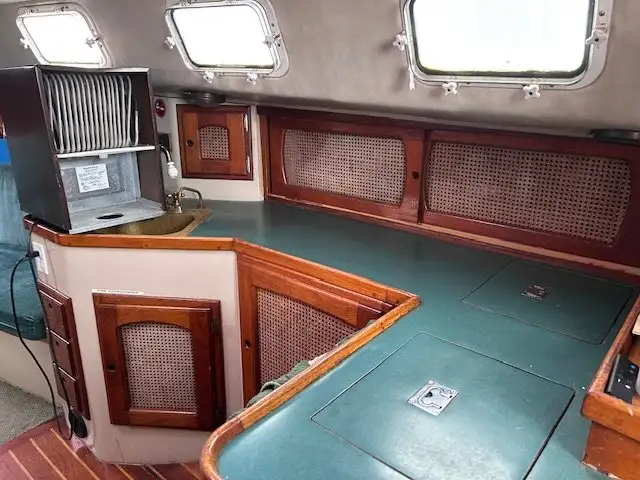 36' Lancer Yacht FR Sport Model sailboat (tall fractional rig ...