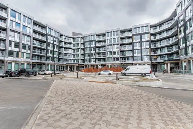2 Bed 2 Bath South Oakville Condo - $2,750 in Long Term Rentals in Oakville / Halton Region - Image 2