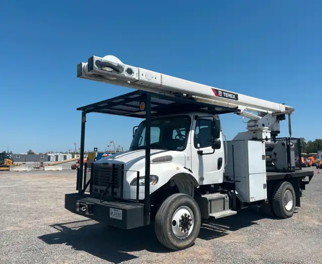2020 Freightliner M2-106 Terex XT PRO 60/70 Bucket Truck in Other in Markham / York Region - Image 3