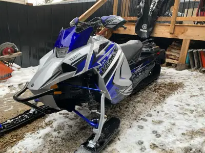 2022 Yamaha venom SX 146 Mountain snowmobile for sale. Mint condition with only 300kms and 17 hours....